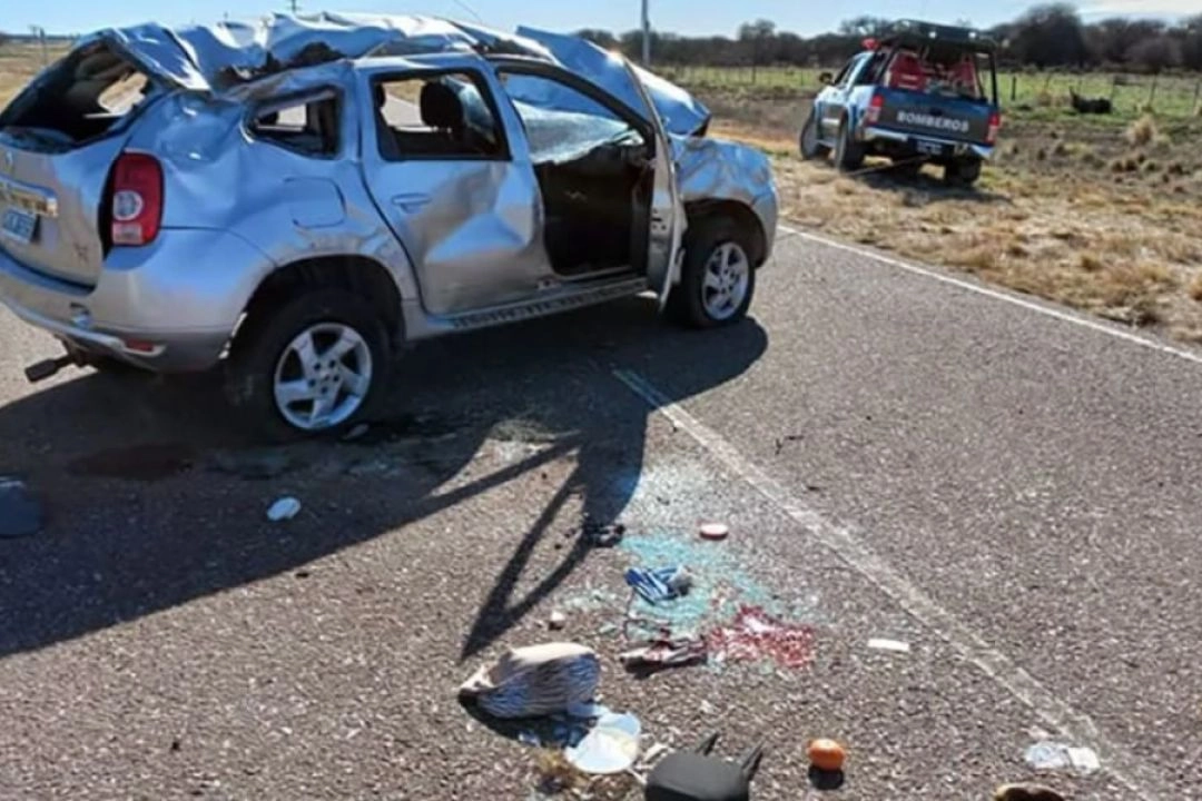 La mujer falleció en el lugar, mientras que su hijo fue trasladado primero al Hospital de Buena Esperanza, y después al Policlínico Regional de Villa Mercedes 
