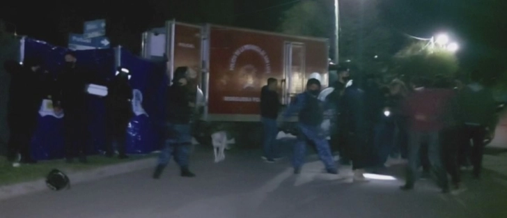 Foto: captura de video de FM Latina.