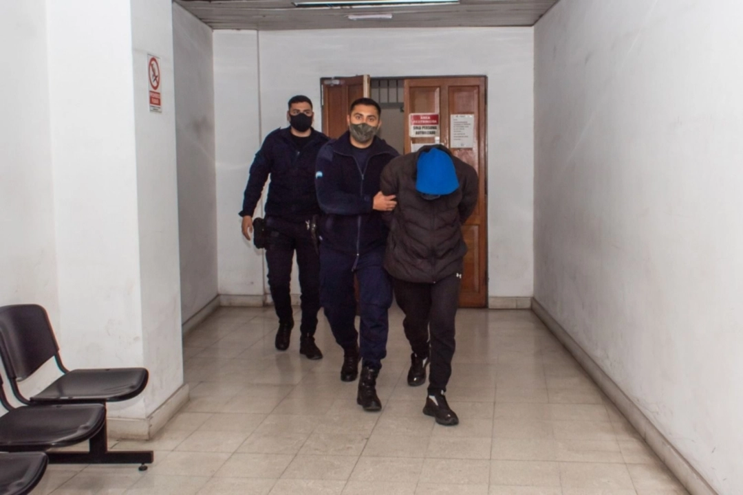 Flores irá dos meses a la cárcel, donde deberá recibir un tratamiento contra las drogas. Foto: Inés Cobarrubia. 