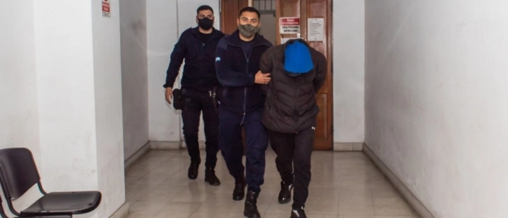 Flores irá dos meses a la cárcel, donde deberá recibir un tratamiento contra las drogas. Foto: Inés Cobarrubia.